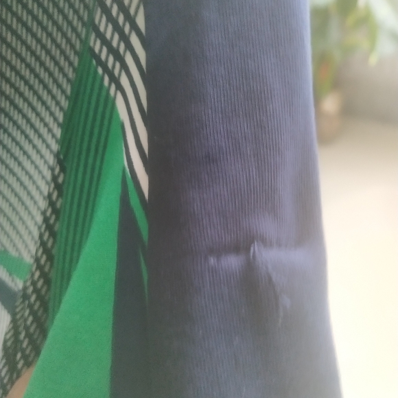 Abstract women's blouse - Picture 6 of 7